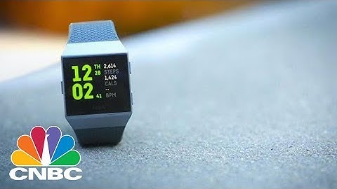 Fitbit Ionic Smartwatch Hands-On Review | CNBC