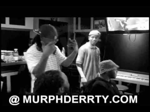 在 YouTube 上观看 Murph or Die 在 YouTube 上观看 Murph or Die