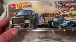 Hot Wheels Jaguar Lightweight E-Type & Carry On (2019 Car Culture Team Transport)