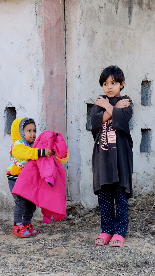 Jindgi Se Jung ?? Winter jacket Poor Girl Help #shorts #poor #humanity #winter