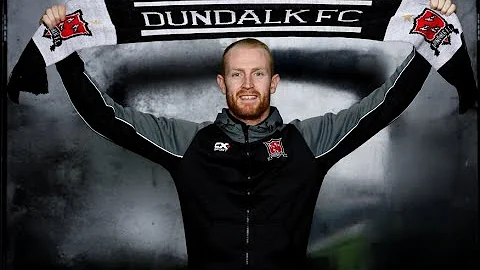 Dundalk FC sign Aaron McCarey