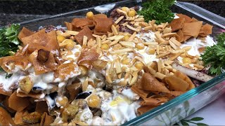 Fatteh hummus with eggplant - chickpeas with pita bread and yogurt -fatteh homos