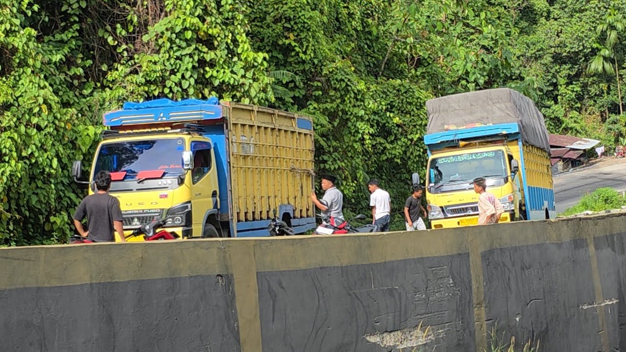 Kehabisan Nafas, Truk Gagal Gak Kuat Nanjak Di Tanjakan Extreme Kedabuhan Subulussalam Aceh 