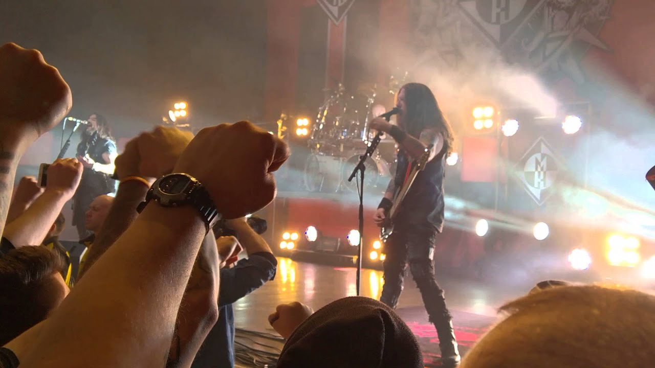 Machine head - Clenching the fists of dissent Live at Hammersmith Apollo 11/03/2016 adlı videoyu YouTube'da izle Machine head - Clenching the fists of dissent Live at Hammersmith Apollo 11/03/2016 adlı videoyu YouTube'da izle