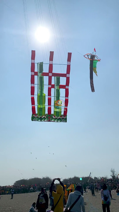 Layangan Angklung dari Pelayang Lampung  #kitefestival #layangan #festivallayangan