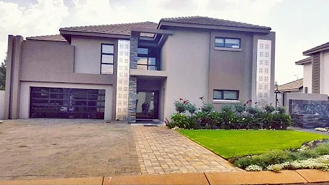 4 Bedroom House for sale in Gauteng | Centurion | Centurion West | Glen Lauriston |