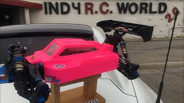 Team Associated RC8B4e 1/8th Scale Buggy Turning Laps at Indy RC World