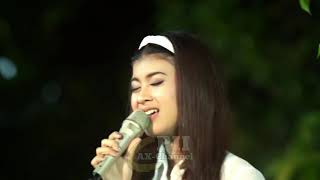 nabila maharani ft trisuaka  cinta Luar biasa cover.duet paling romantis