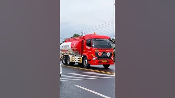 KONVOI TRUK TANGKI PERTAMINA VS TRUK TRONTON WING BOX NGEBUT CEPAT #shorts #trending #subscribe