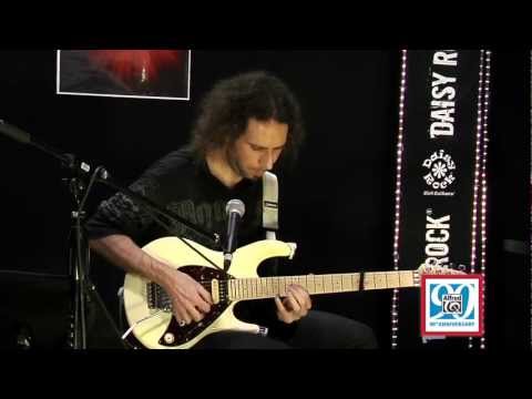 live-from-namm-2012---german-schauss---applying-shred-techniques