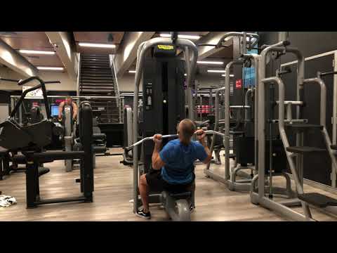 EXERCISE TUTORIAL: Cable Lat Pulldown - Supinated Grip