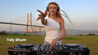 Taly Shum - Live @ DJanes.net Lisbon, Portugal 17.7.2023 / Melodic Techno & Indie Dance DJ Mix