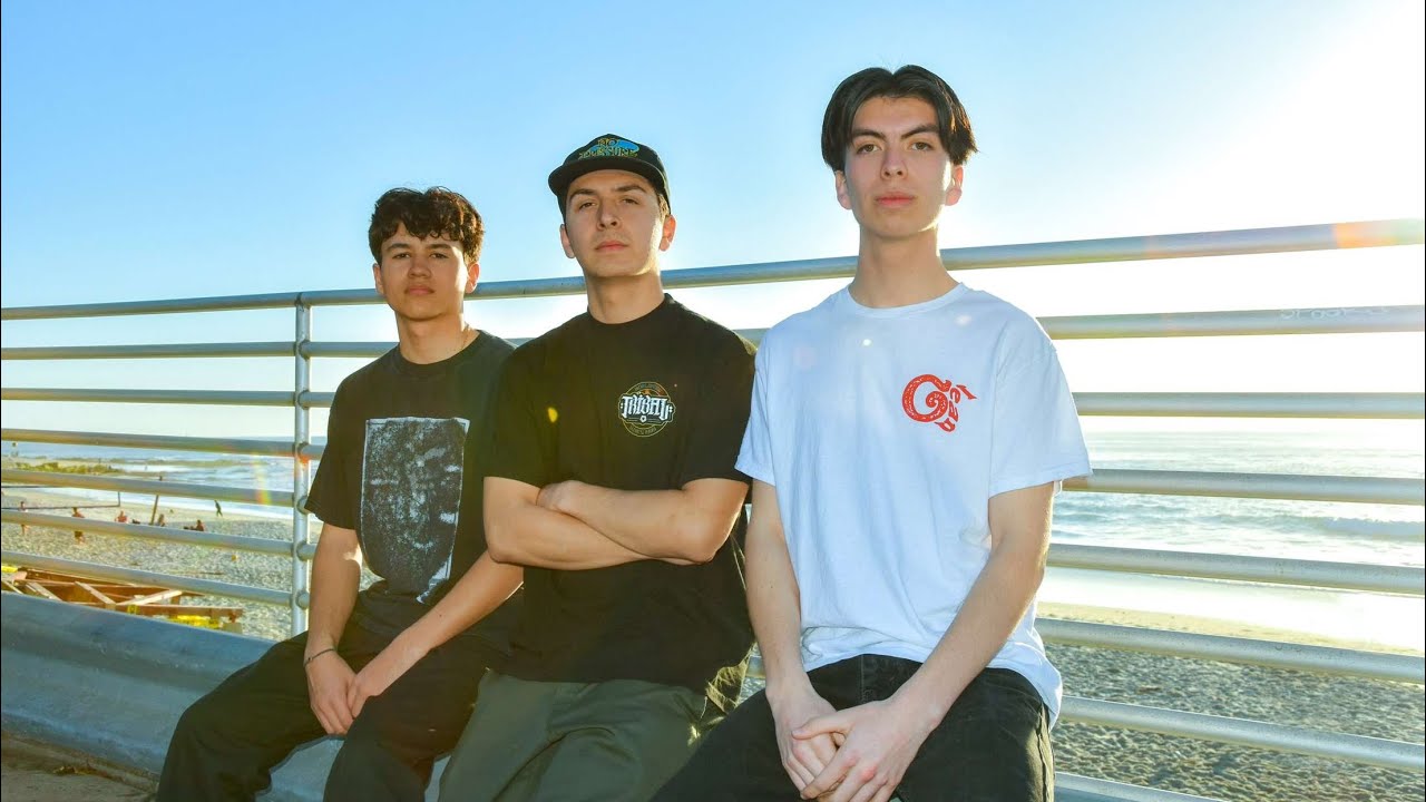 Super Sometimes “Complacent” (Official Music Video) Super Sometimes “Complacent” (Official Music Video)