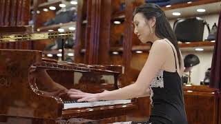 LIVE:@LibbyYu performs Chopin&#39;s Nocturne in D flat major, Op. 27, No. 2 for Italian Design Week