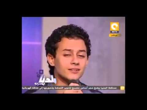 تعجب الخلق من دمعى ومن ألمى مصطفى عاطف