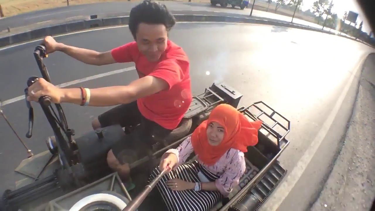 Vespa Tank Indonesia Feat Erna YouTube