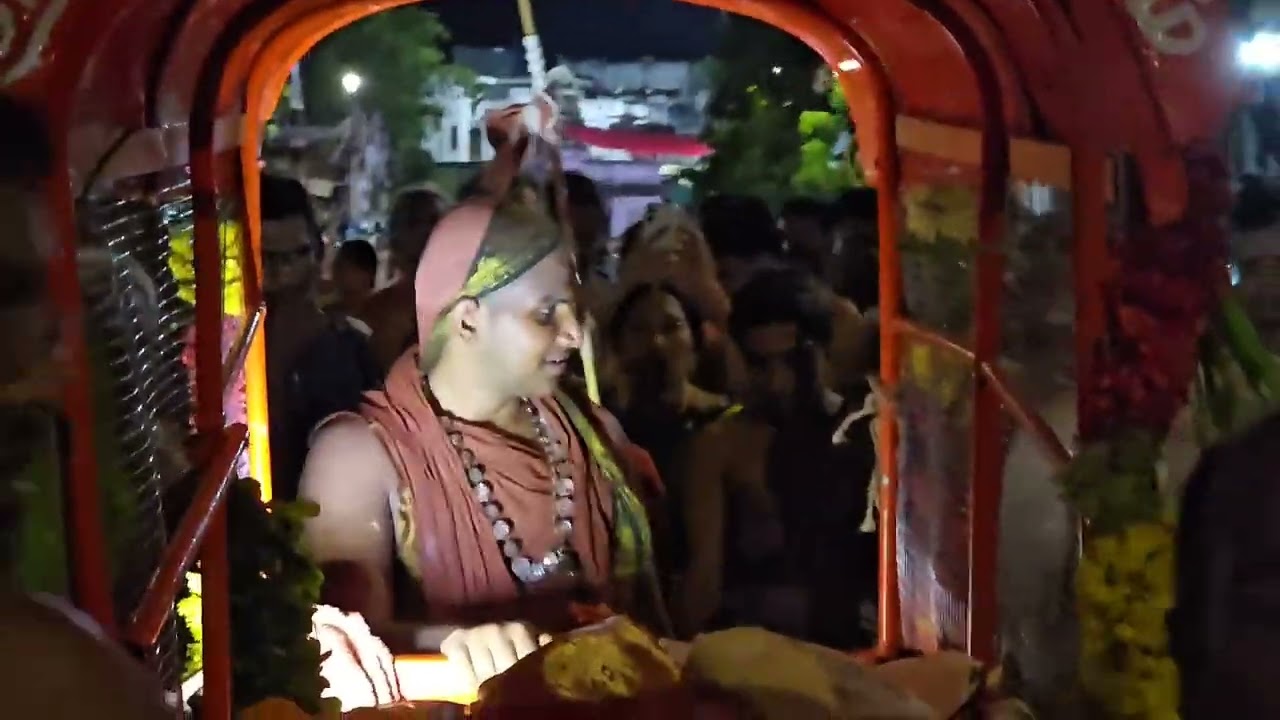 Shri Satya Chandrashekharendra Saraswathi Shankaracharya Swamigal@ Sri Perarulalan sannadhi street