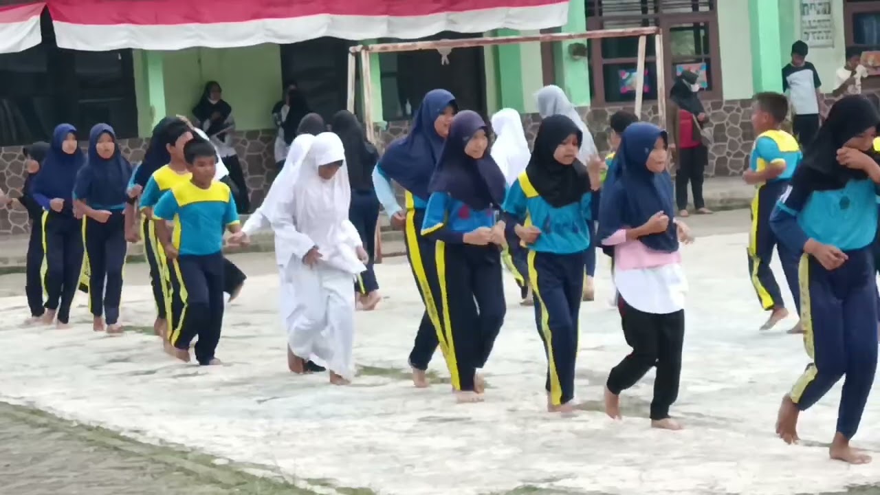 SD NEGERI KOMPLEK API  | EKSTRAKURIKULER PENCAK SILAT  | LATIHAN TEKNIK DASAR PENCAK SILAT  |