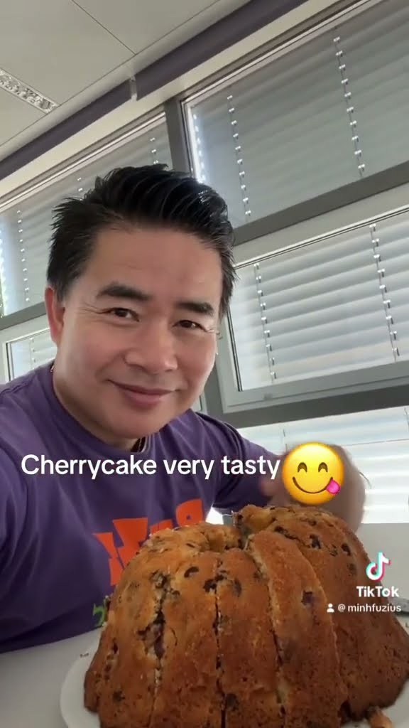 Cherrycake very tasty 🥧 Kirschkuchen sehr lecker 🥧 Bánh anh đào rất ...