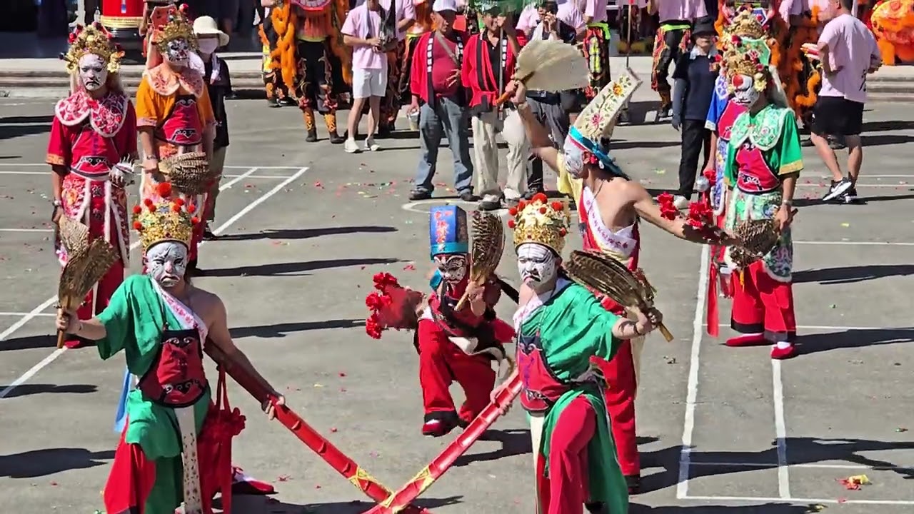 2025.6.1 歲次 乙巳年 高雄前鎮新草衙黃家康府千歲往台南七股樹仔脚寶安宮代天府謁祖進香三戴圓香 〔嘉邑慈濟宮駕前如意振裕堂八家將〕