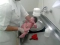 Primeiro Banho da Natalia. (  Baby's first bath at Hospital)