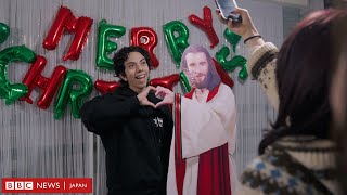キリスト誕生を「K-POP風」に祝う、ペンライトやフォトブースも 韓国