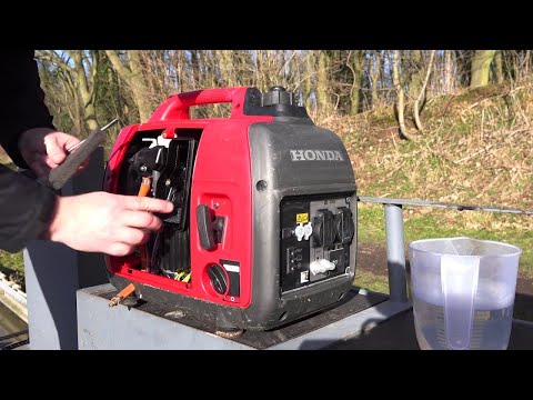 Video: Draagbare Benzinegeneratoren: Kleine 220 Volt Benzinegenerator En Andere Minigeneratoren Voor Op De Camping