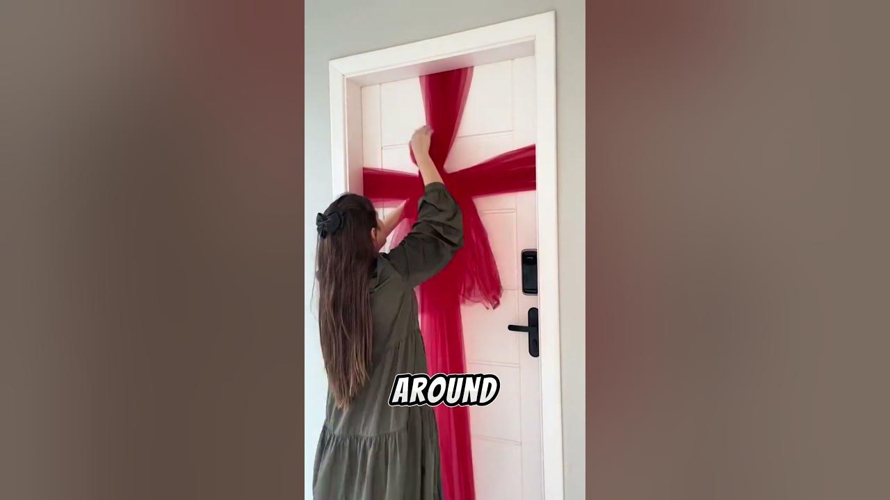 how-to-decorate-door-diy-credits-rafaelagomesb-on-tiktok-youtube