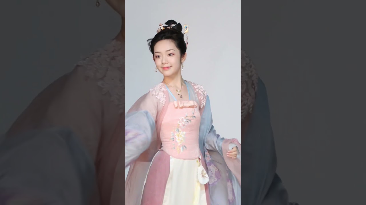 Cute girl's first drama! Meet the adorable princess in 