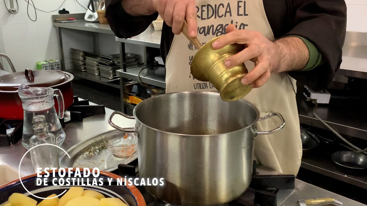 Estofado de costillas y níscalos. Santo Espíritu del Monte, Gilet (Valencia)