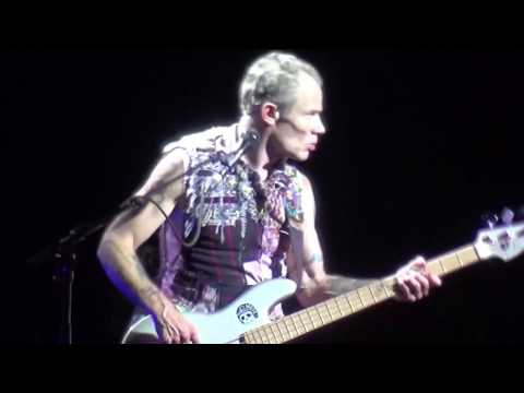 Red Hot Chili Peppers - 09. Red Hot Mama (Funkadelic) (Riga, Latvia, 27.07.17)