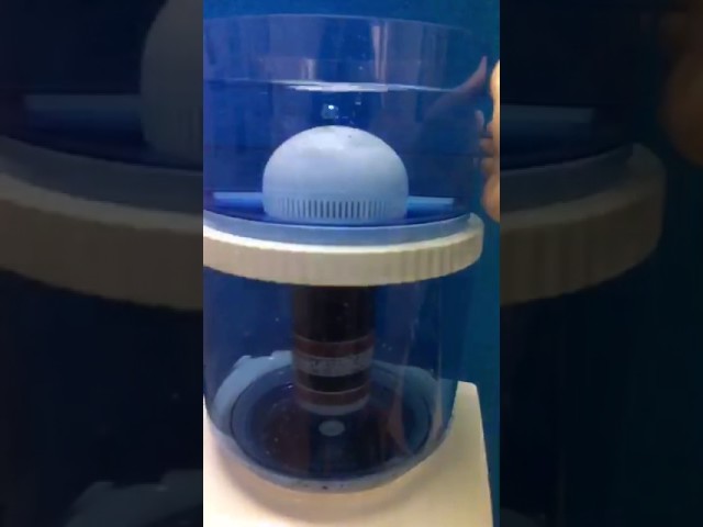 Releasing an airlock in the filter