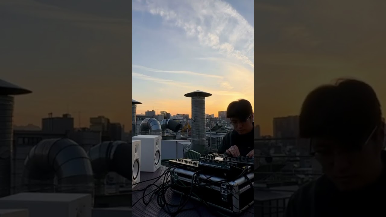 Live house jam from rooftop Apgujeong, Seoul 
