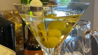 Master a Classic: the Jetsetter 50/50 Martini