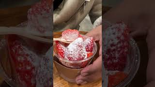 Viral strawberry eating in Korea #shortvideo #vlogging #love #viral #shortsfeed #shorts