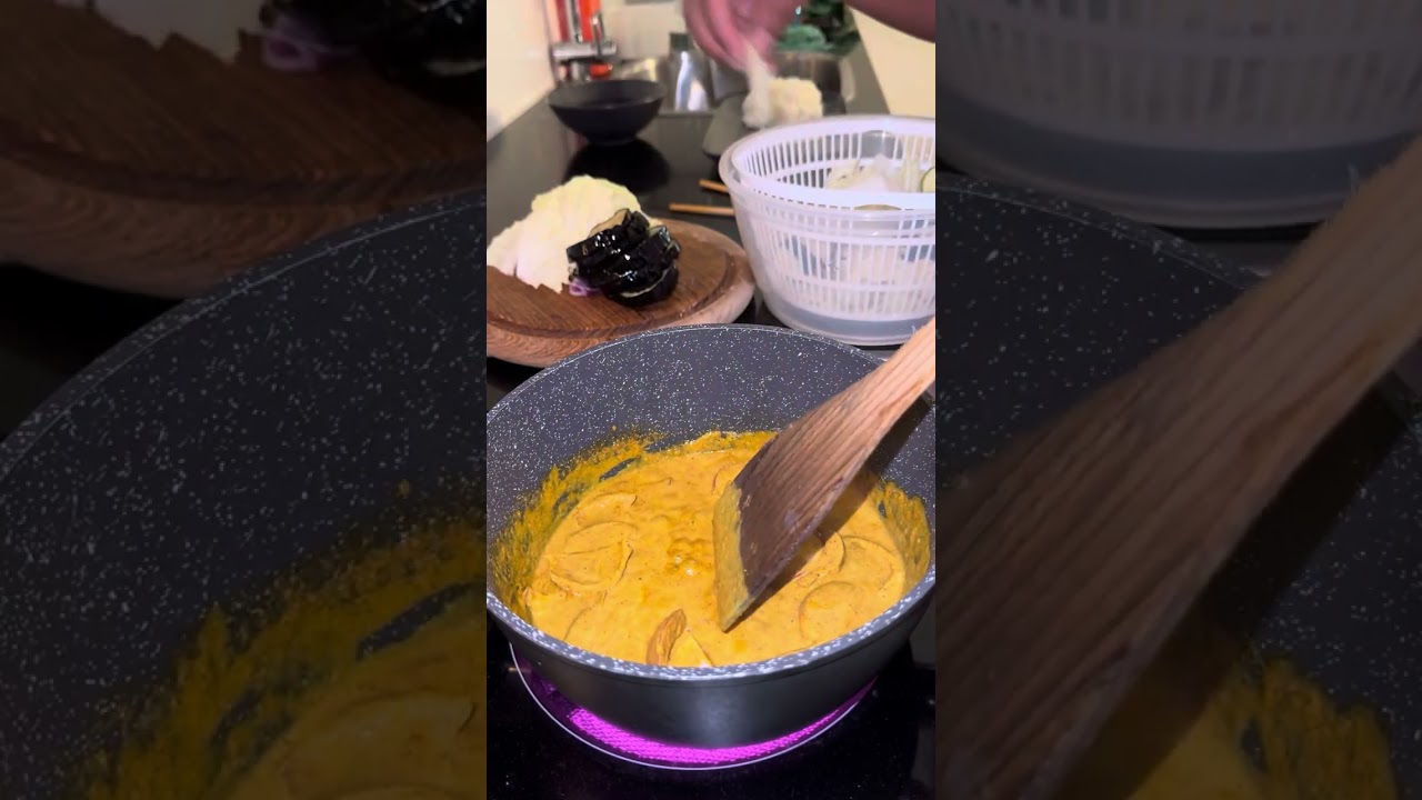 សើចផ្អើល🤣បង្រៀនពូស្វីសអោយនិយាយខ្មែរមុននឹងធ្វើម្ហូបអោយគាត់🥹