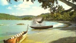 Video thumbnail of "Henri Salvador - Une île au soleil"