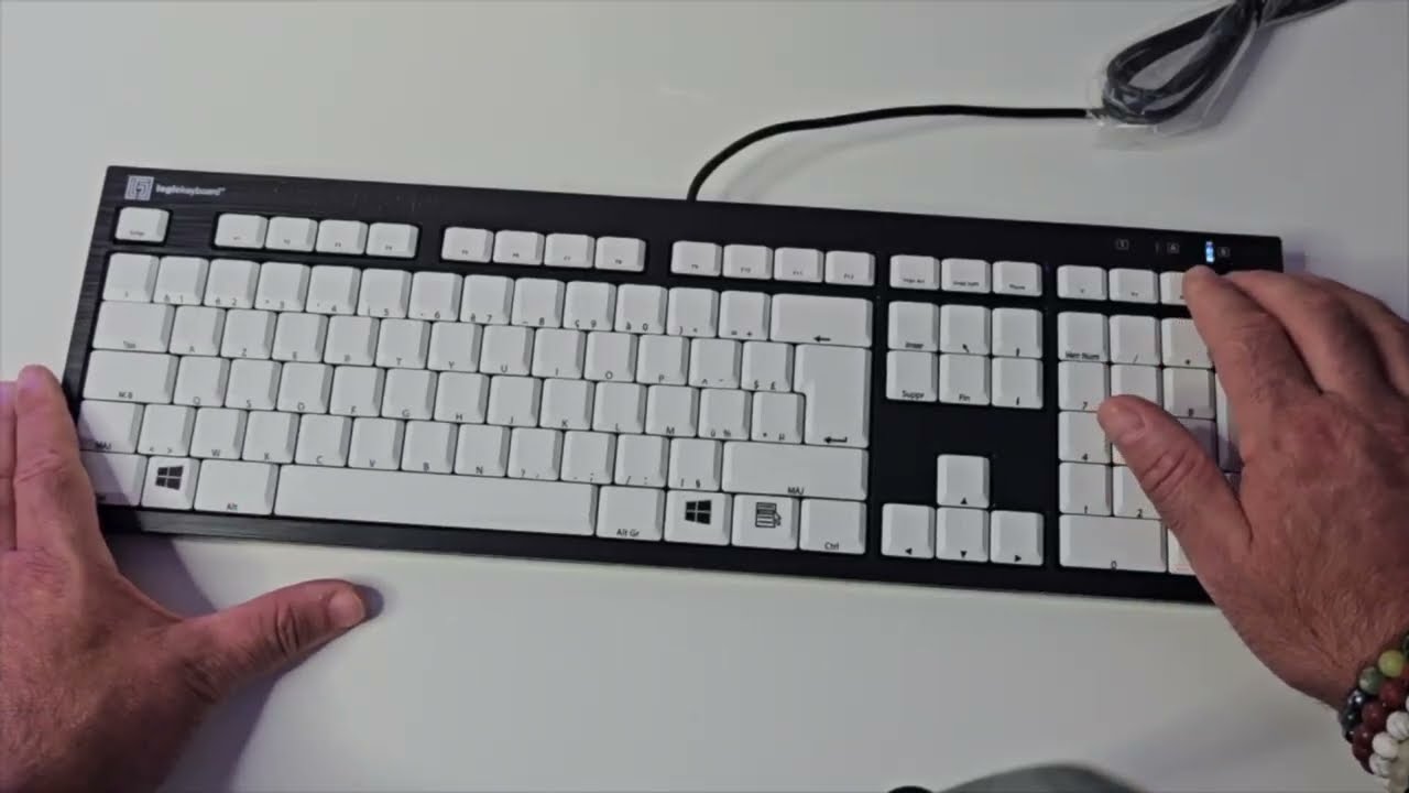 Clavier USB filaire pour les utilisateurs de basse vision avec de grandes  touches blanches Lettres noires pour les hommes âgés