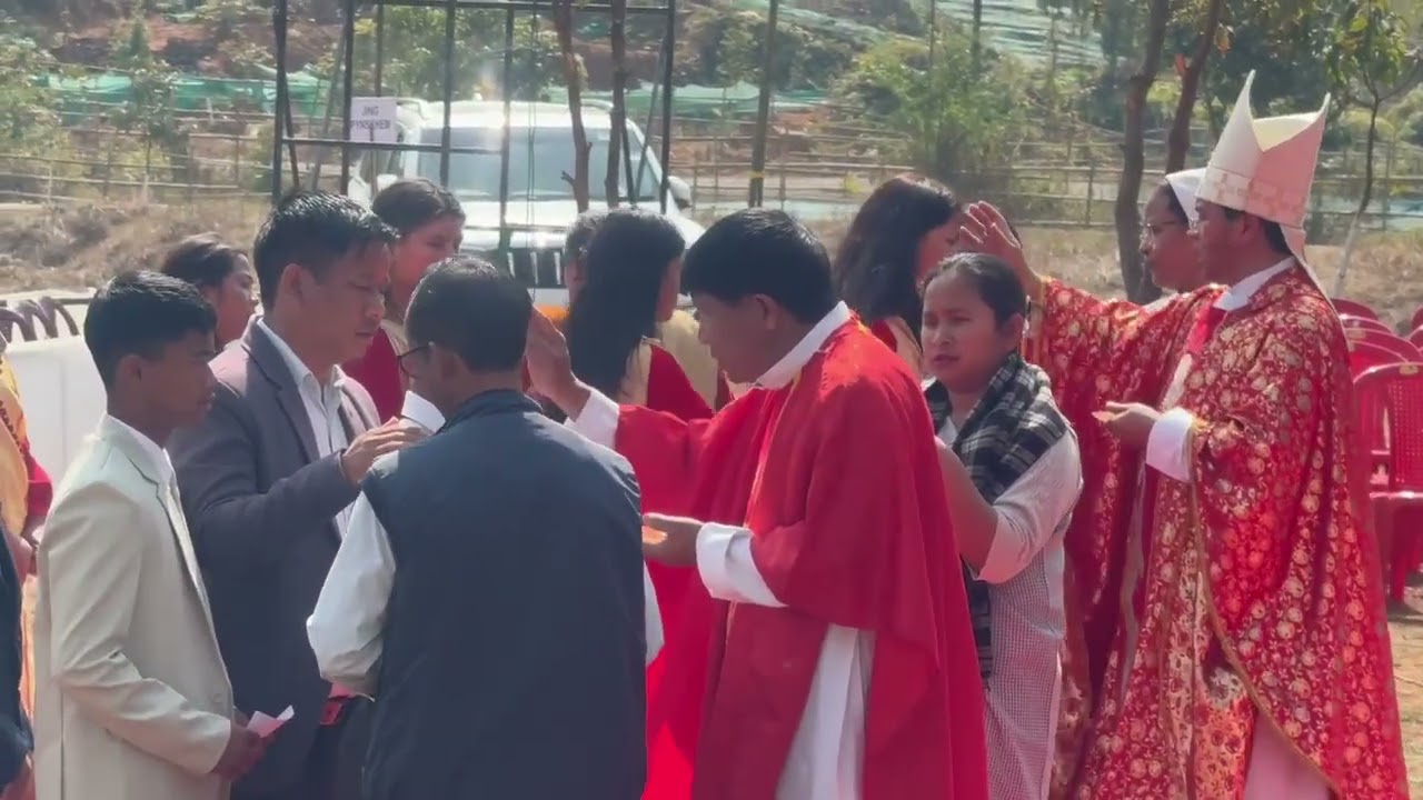Ka Mass Sacrament Jingpynskhem ia ki khun ka Parish Sutnga ha Sacred Heart Church Lamyrsiang 