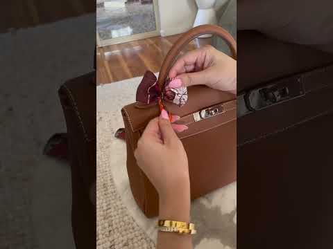 HOW TO TIE A BANDEAU/TWILLY ON YOUR BAG HANDLE 👜, *(HIGHLY REQUESTED  VIDEO), Yancy Will in 2023
