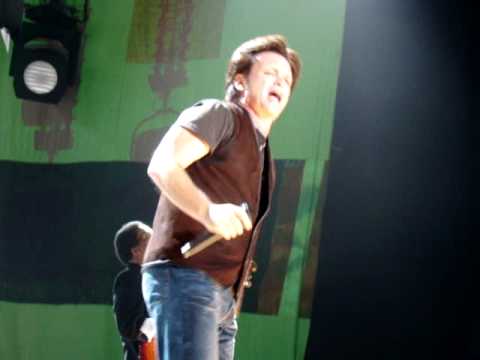 JOHN MELLENCAMP - Crumblin Down - Albany NY - Dec 8 2007