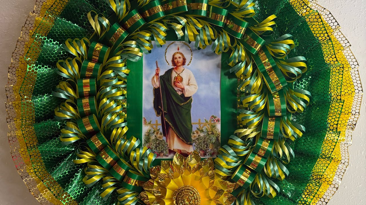Corona de celoseda con imagen de San Judas 