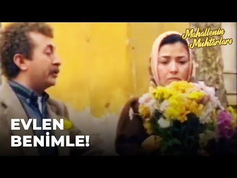 Temel Fadime'ye Çiçek Aldı! - Mahallenin Muhtarları