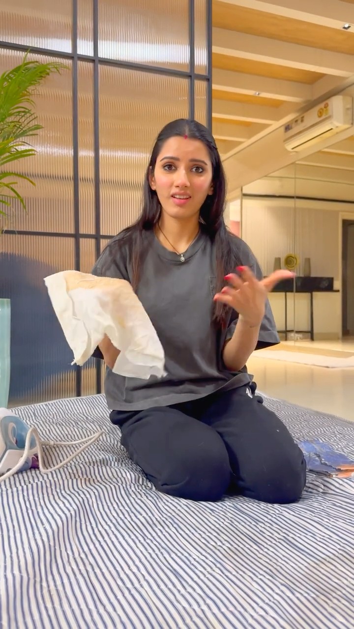 Purane Mattress Ko Kaise De Nayi Chamak ? #neetubisht #minivlog #hacks #trending #youtubeshorts
