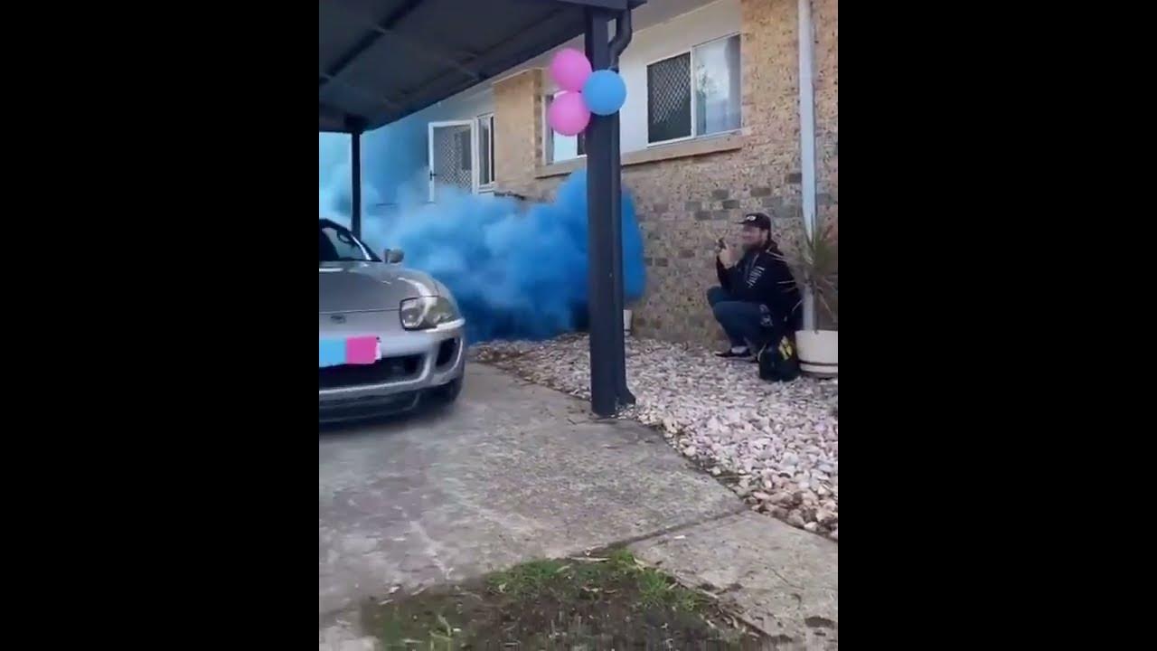 GENDER REVEAL BURNOUT With Colored Smoke Tires 