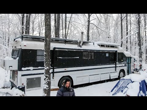 Video: Skanūs natiurmortai iš Felipe Barbosa ir Rafael Medeiros