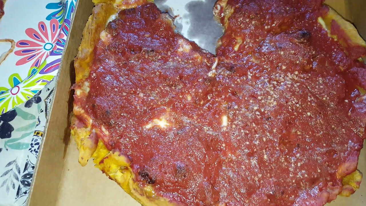 Beggars Pizza Small Sausage Deep Dish Pizza Review 🍕🔪 YouTube