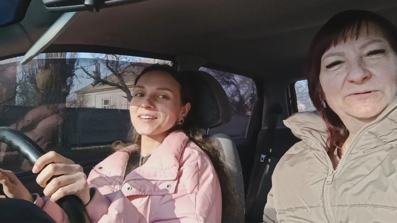 Рассада растет, дети в гостях, заказали пиццу