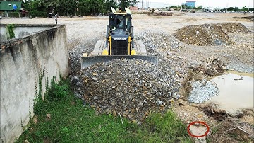 Amazing Project Landfill! By Quality SHANTUI DH17 C3 Bulldozer with 25.5Ton Dump Truck Pouring Stone