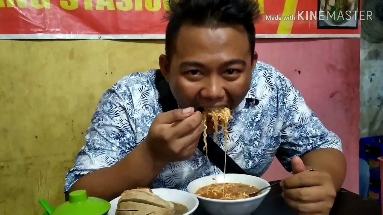 MAKAN BAKSO BERANAK HARAPAN BARU 1  JALAN LIMO RAYA YouTube